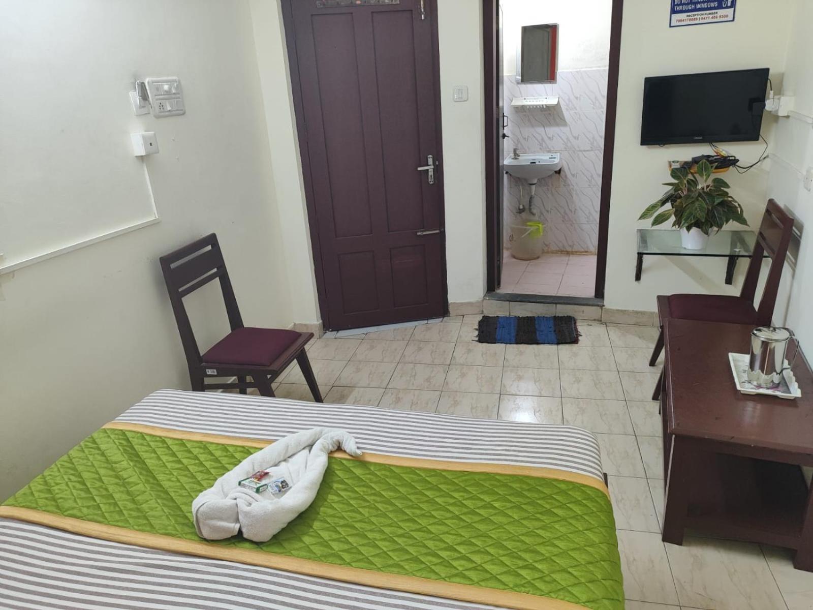 Hotel Gamas Inn Thiruvananthapuram Exterior photo