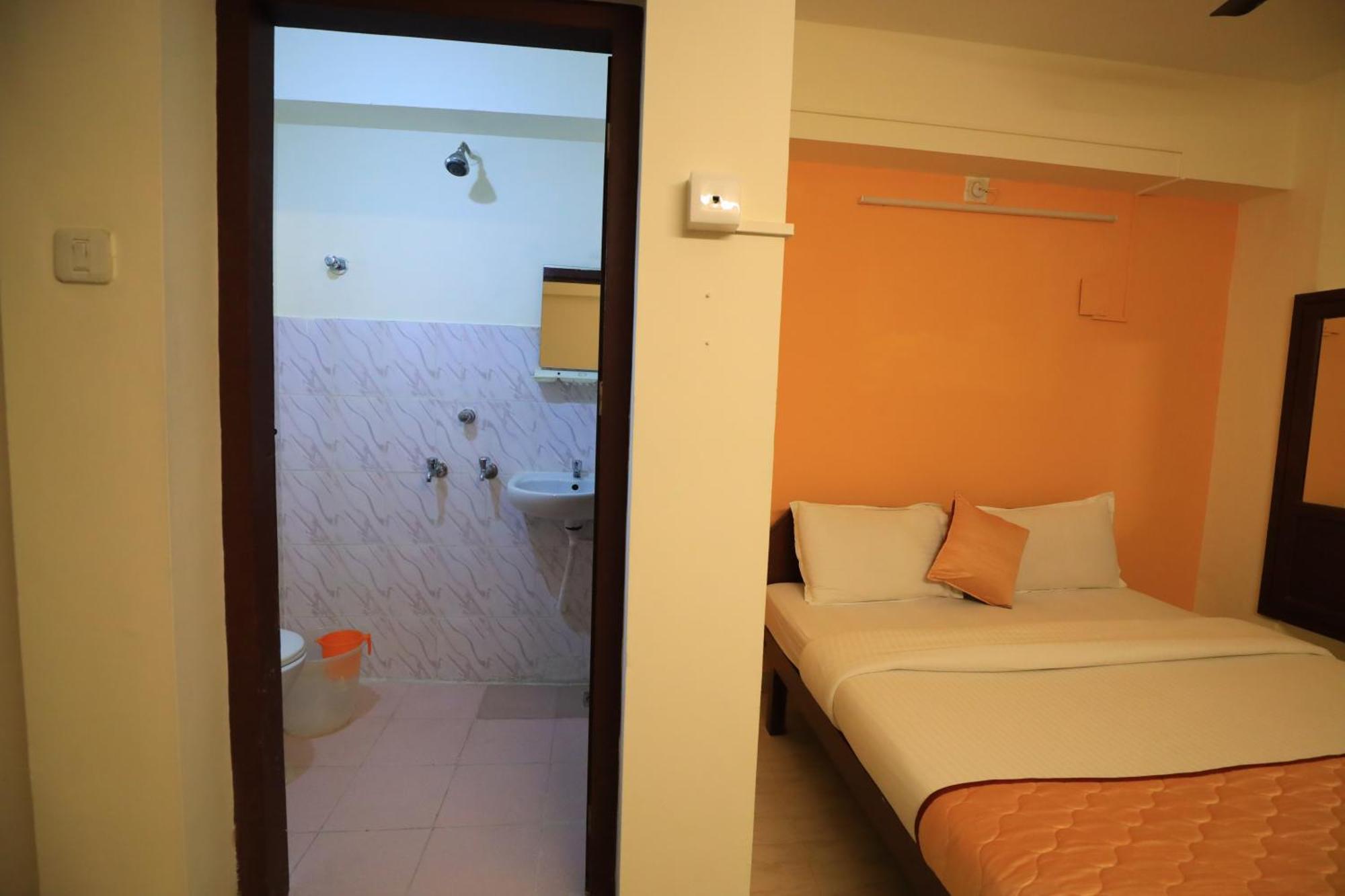 Hotel Gamas Inn Thiruvananthapuram Exterior photo